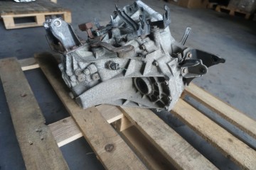 TOYOTA AURIS AND E15 TRANSMISSION 1 33B 6SPEED 3030002160 EC60 Catalog number of the original 3030002160 3030012C60 3030012D30