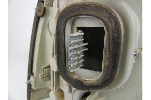 PILOTO TRASERO DERECHO OPEL ASTRA G BERLINA