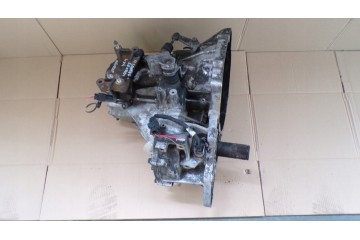 HYUNDAI SANTA FE 2 0 CRDI GEARBOX 4x4 B15TE Transmission type manual