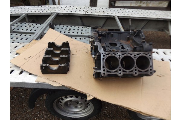 BLOCK AUDI Q7 3 0 TDI BUG BDB CONDITION Part manufacturer Audi OE