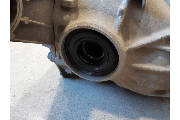 Rear Differential Rear BMW 7 G11 G12 8638075 Part manufacturer BMW OE