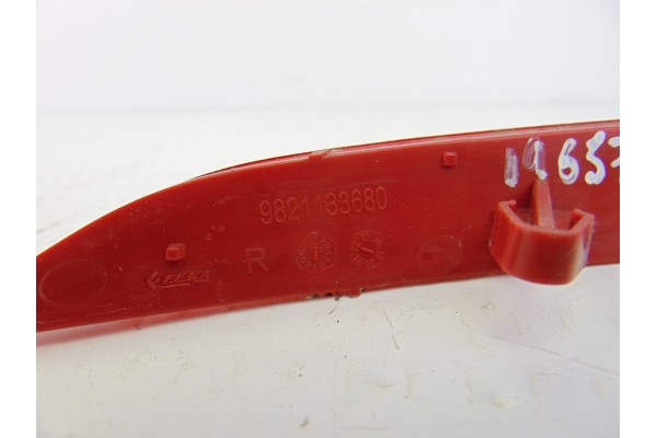 9821133680 PILOTO TRASERO DERECHO PARAGOLPES DS 3 CROSSBACK