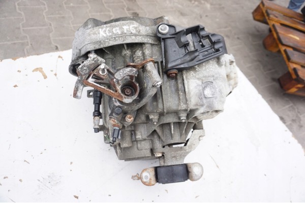 GEARBOX KCQ VOLKSWAGEN TRANSPORTER T5 2 5 TDI Catalog number of the part SKRZYNIA BIEGOW KCQ VOLKSWAGEN TRANSPORTER T5 2 5 TDI