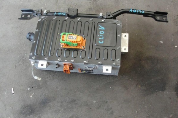 BATTERY RENAULT CLIO V 1 6 E TECH HYBRID 60 00km Car type passenger cars