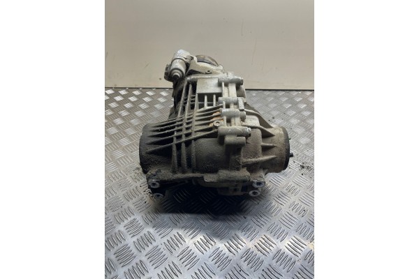 Volkswagen Transporter Caravelle T5 2010 Rear differential Car type cargo vans