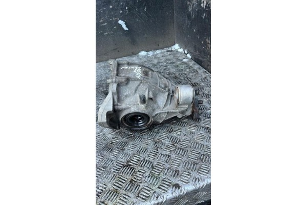 Rear differential Mercedes Benz CLASS E T Model 2019 A2133505200 Catalog number of the part A2133505200 2 474