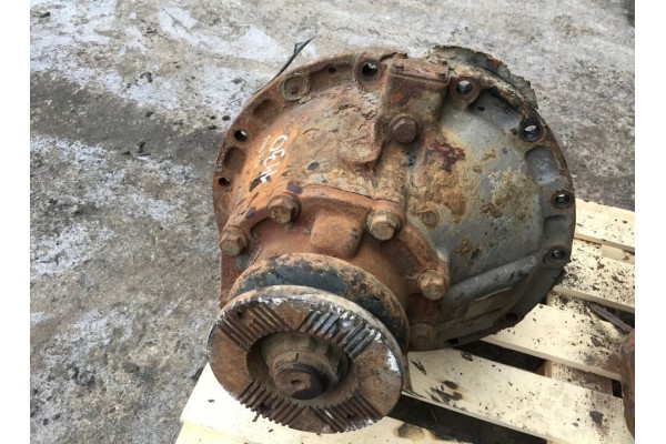 20518202 VOLVO Differential drive axle