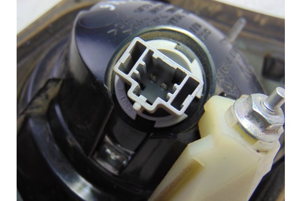  PILOTO TRASERO DERECHO INTERIOR MAZDA 3 BERLINA (BK) 1.6 CRDT  Active 2007 199646 MAZDA - 3