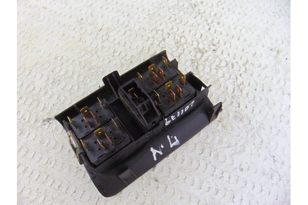 8D1959515B MANDO ELEVALUNAS DELANTERO IZQUIERDO AUDI A4 BERLINA (B5)