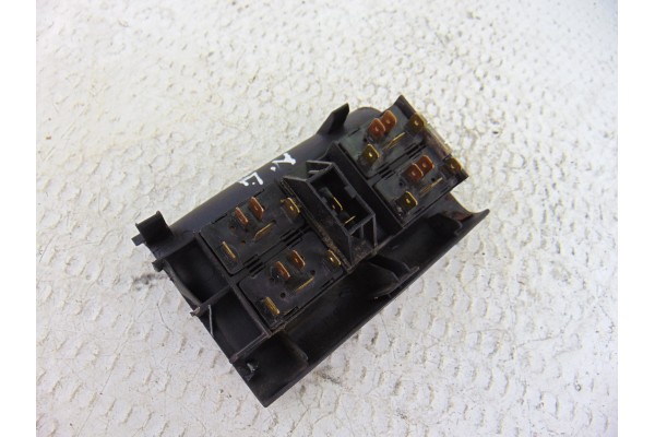 8D1959515B MANDO ELEVALUNAS DELANTERO IZQUIERDO AUDI A4 BERLINA (B5)