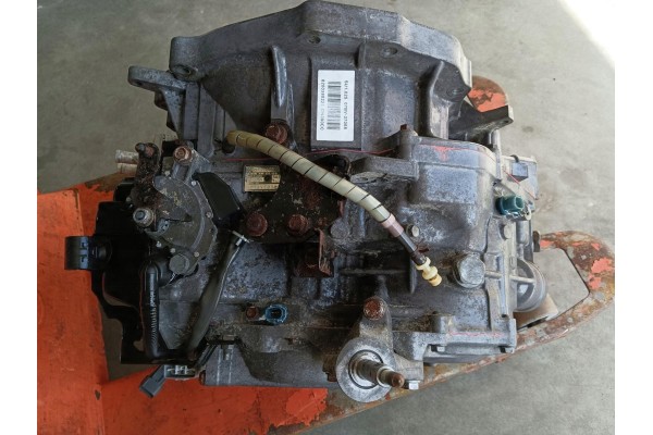 AUTOMATIC TRANSMISSION RENAULT ESPACE IV 3 5 B V6 180TYS SU1 025 8200388221 Catalog number of the part 8200388221