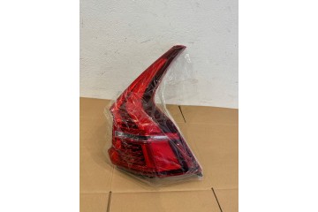 REAR RIGHT BODY LAMP VOLVO XC60 2018 OE 31689690 Installation side right