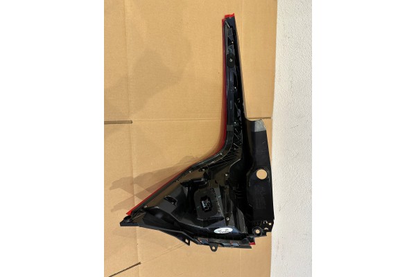REAR RIGHT BODY LAMP VOLVO XC60 2018 OE 31689690 Product weight with unit packaging 5 kg