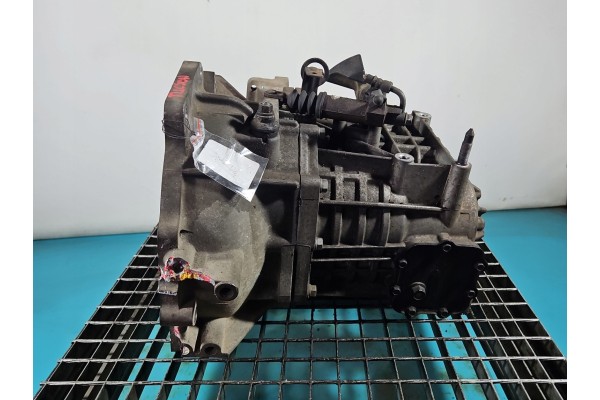 GEARBOX L8 J HYUNDAI TUCSON AND 2 0B 16V 2WD Engine type gasoline