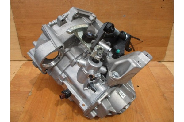 VW SEAT SKODA AUDI 1 0 TSI GEARBOX UYS 8k km like new 400zl Part manufacturer Volkswagen OE