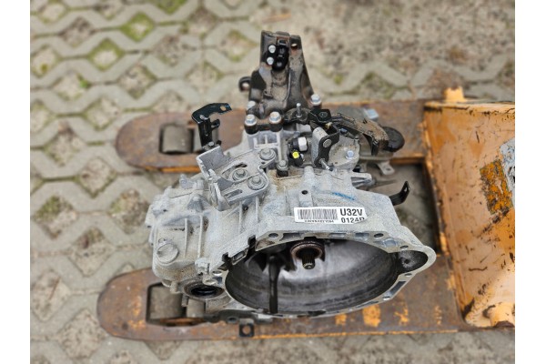 KIA RIO IV lift 1 0 T GDI GEARBOX U32VNH CLUTCH PUMP