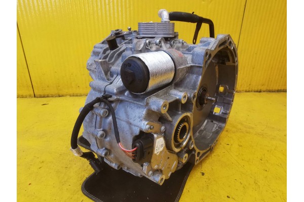 VW T Roc 1 5 TSI GEARBOX DSG AUTOMATIC UAL Engine type gasoline
