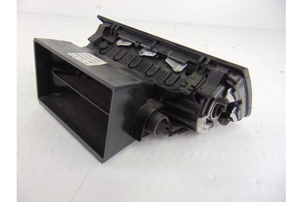 5JA819701D  REJILLA AIREADORA SEAT TOLEDO (KG3) Reference 2014 5JA819701D 195714 SEAT - 4