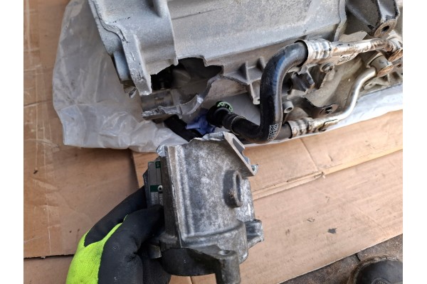 GEARBOX PORSCHE CAYENNE III 9Y0 22R UXS 8HP65AX Part manufacturer Porsche OE