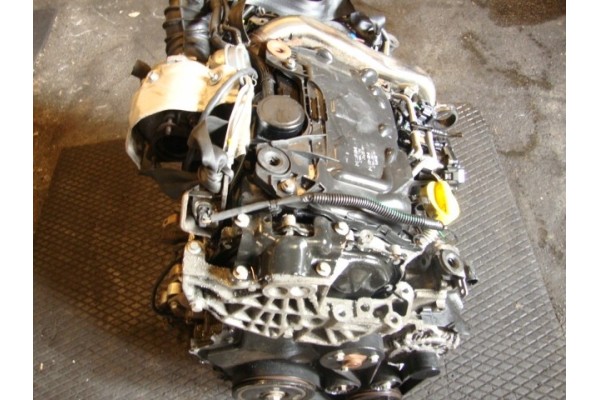 Engine Renault Laguna III Trafic Vivaro 2 0 DCI M9R EU4 2011r Catalog number of the part M9RP814