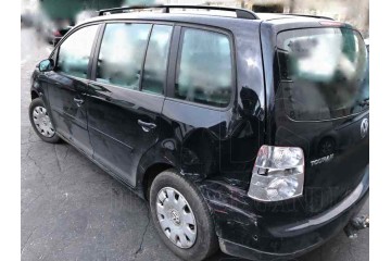 VOLKSWAGEN TOURAN (1T1) Advance