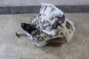 gearbox 31115 0D111 A stbdb 50tys km TOYOTA YARIS III 1 5 VVTI Part manufacturer Toyota OE