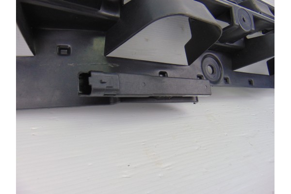 9801686480  MOLDURAS TRASERAS CITROEN C4 CACTUS Feel 2018 9801686480 190153 CITROEN - 2