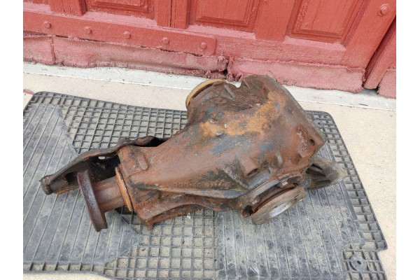 Rear Differential Front BMW 7 E32 323522