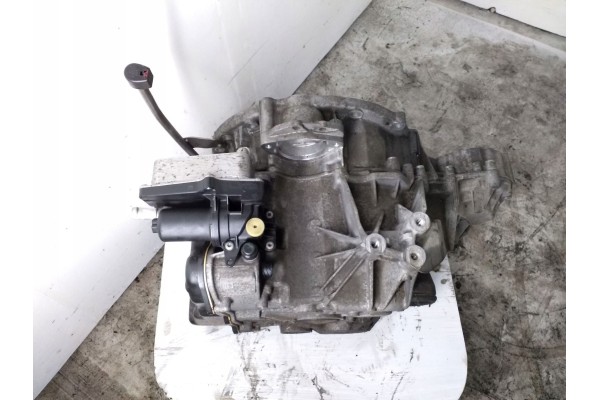 Mercedes Benz A W176 2015 Automatic transmission Catalog number of the original 1526002192