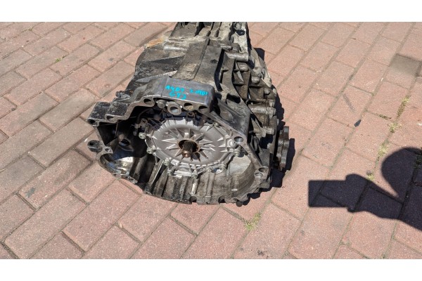 GEARBOX AUTOMATIC AUDI A4 B7 2 0 TDI GYJ Part manufacturer Audi OE