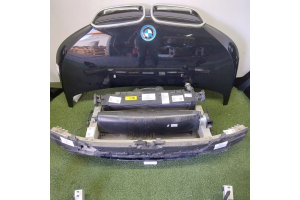 BMW i3 Máscara, Guardabarros, Parachoques, Pasador y Radiador en C2W 