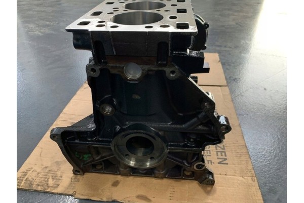 ENGINE BLOCK 2 5 DCI G9U Renault Trafic 2001 10r 100 150HP denomination as new Catalog number of the part G9U