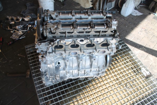 ENGINE BARE POST MERCEDES 10TYS KM 654 920