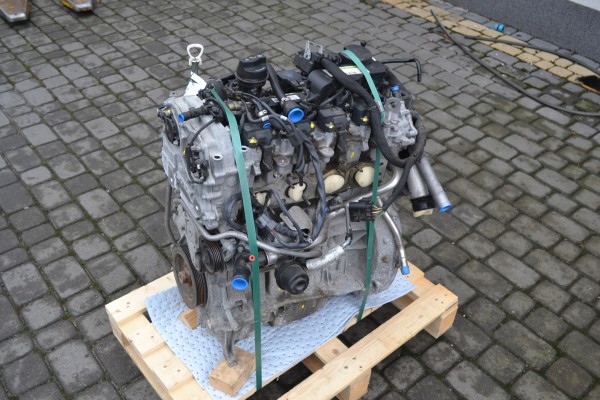 COMPLETE MOTOR 270910 MERCEDES 1 6 2015 CLA 34tys km Part manufacturer Mercedes Benz OE