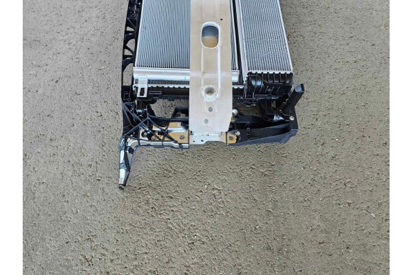 Radiador de Agua de Repuesto para Audi A5 F5 / Audi A4 B9 4x4/SUV, Aut