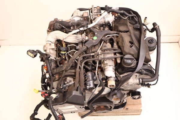 JEEP GRAND CHEROKEE WK2 3 0 CRD ENGINE VM44D Catalog number of the part VM44D