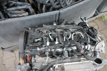 ENGINE COMPLETE LACK TURBO DEZ 50TYS KM Catalog number of the part DEZ