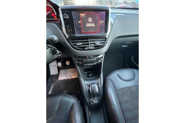 PEUGEOT 208 GT Line