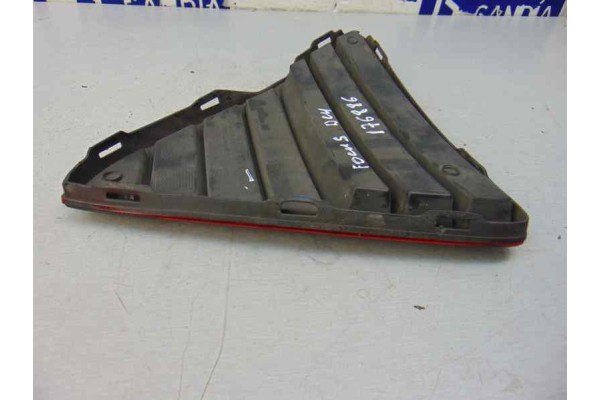 BM51-17K945-A REJILLA PARAGOLPES DERECHA FORD FOCUS BERLINA (CB8)
