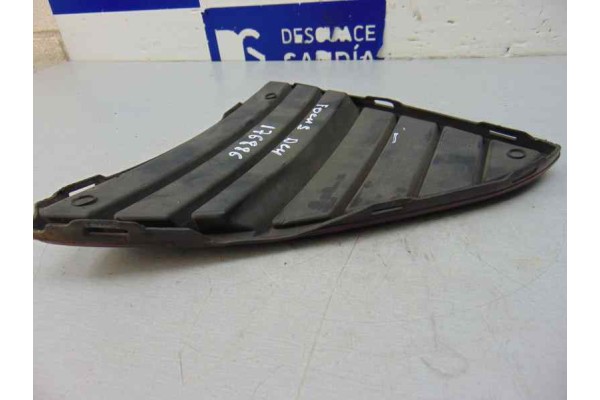 BM51-17K945-A REJILLA PARAGOLPES DERECHA FORD FOCUS BERLINA (CB8)