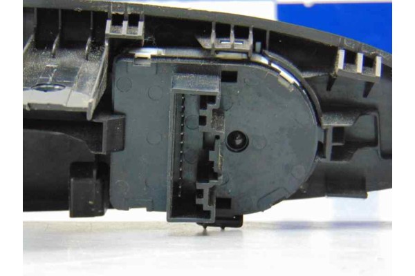 MANDO ELEVALUNAS DELANTERO IZQUIERDO OPEL KARL