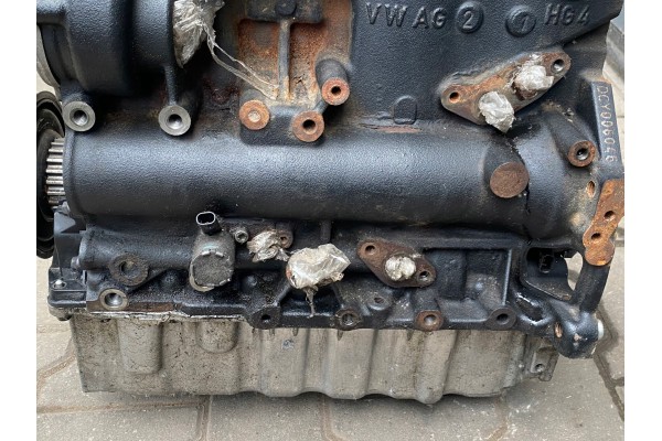 Motor VW 2.0 TDI DCY sin accesorios ni inyectores, 100,000 km
