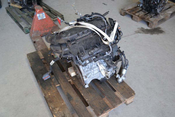 CITROEN PEUGEOT 1 2 THP 10XVAC HN05 engine set Catalog number of the part HN05 SILNIK kpl CITROEN PEUGEOT 1 2 THP 10XVAC HN05