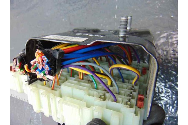 CAJA RELES / FUSIBLES FORD MONDEO SPORTBREAK (CA2)