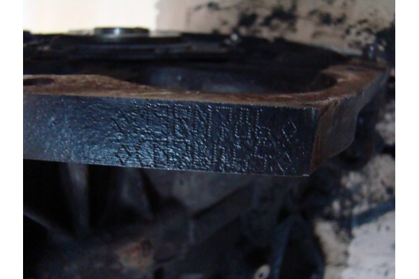 ENGINE BARE POST HIT VIVARO 2 0 M9R786 M9R 786 226 THOUSAND KM Engine type diesel