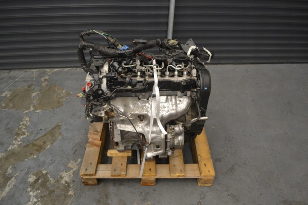 ENGINE D4204T8 VOLVO XC60 V40 V60 S60 V70 S80 D3 Catalog number of the part SILNIK D4204T8 VOLVO XC60 V40 V60 S60 V70 S80 D3