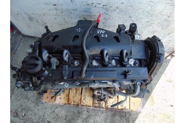 ENGINE POST VOLVO V70 III 2 4 D5 D5244T PAW IN TIMING PLASTIC COVER