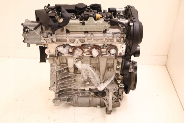 VOLVO XC60 II 2 0 T8 ENGINE B4204T34 Engine type petrol