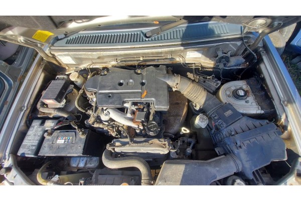 4g94 mitsubishi pajero pinin 2 0gdi engine in car smoking in car ASSEMBLY
