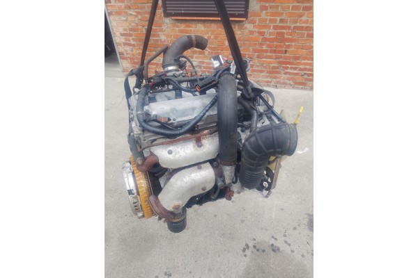 HYUNDAI H1 H 1 97 COMPLETE ENGINE D4GB 2 5 CRDI Car type cargo vans passenger cars